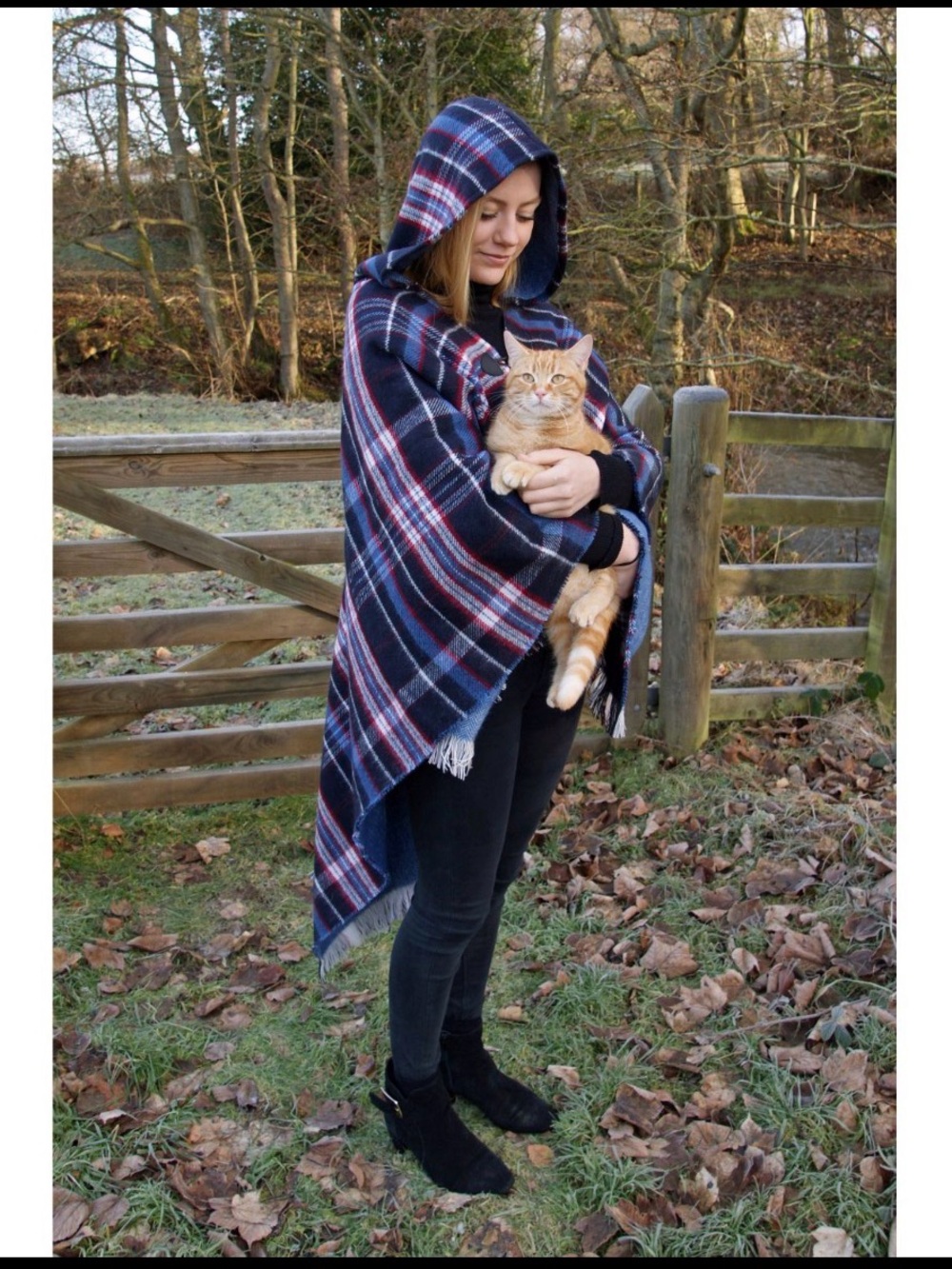 Glen Appin of Scotland Tartan Poncho / Cape with Hood in Blue & Red Plaid